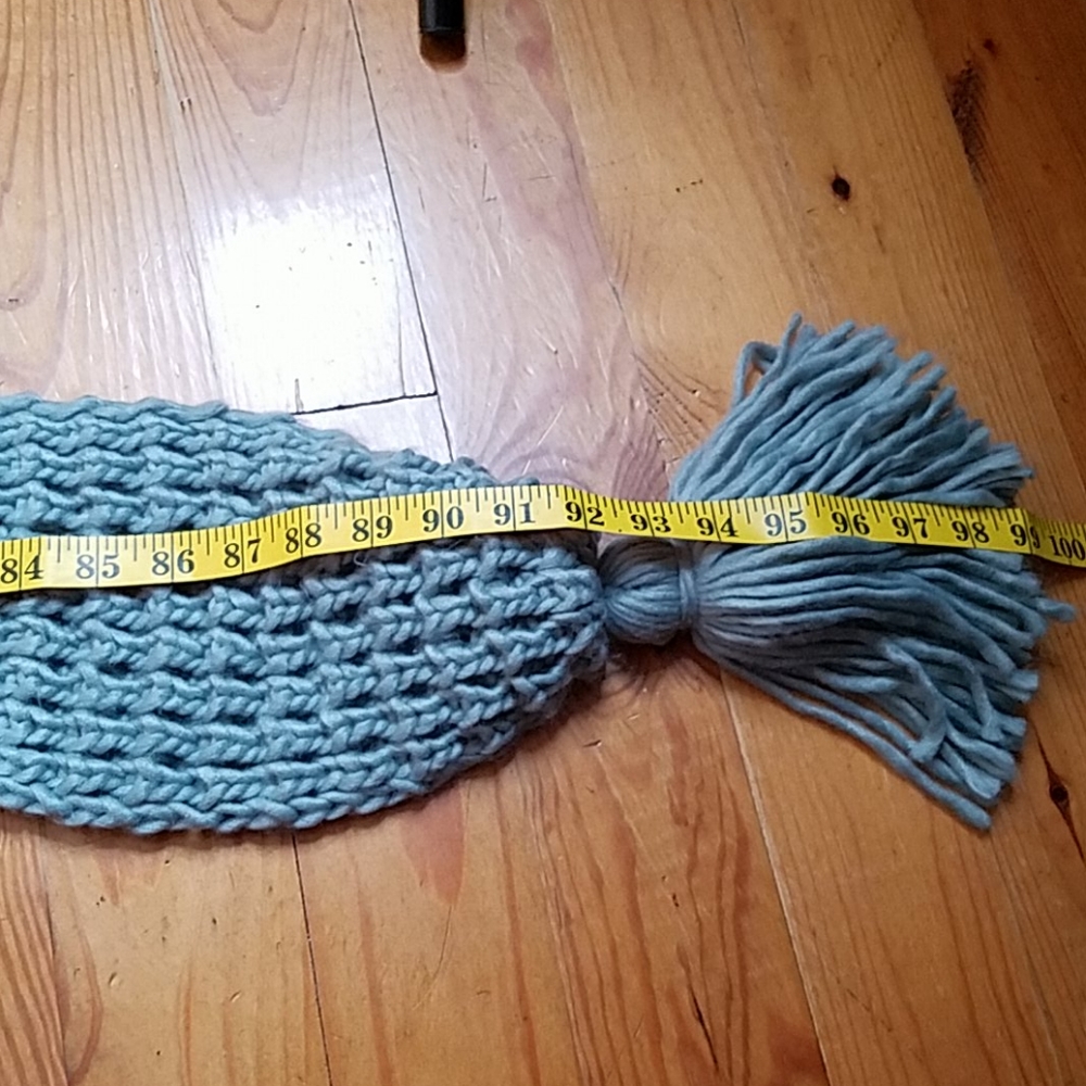 🧣NWT Universal Thread Scarf - Picture 5 of 6